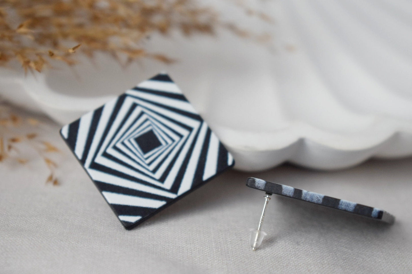 Rautenohrringe, Große quadratische Ohrstecker, Schwarz weiß, Streifenmuster Ohrstecker mit 925 Sterling Silber Ohrstecker, Schmuckgeschenk für Sie