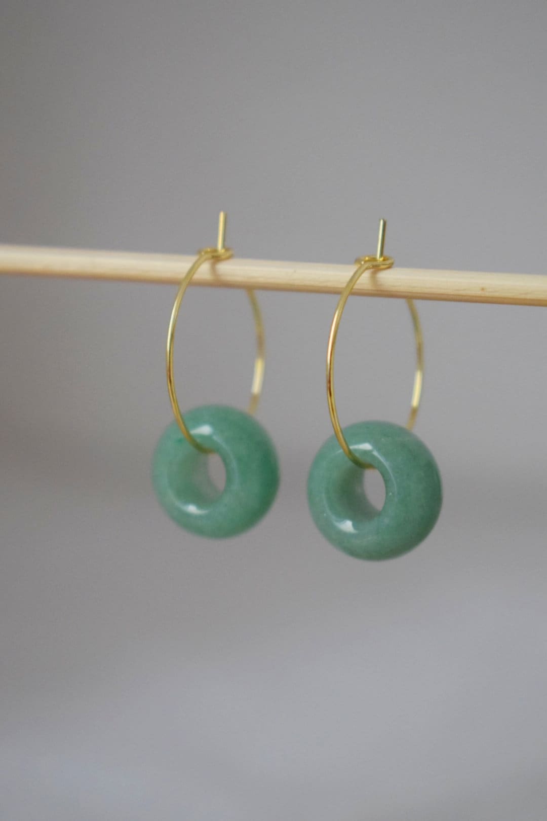 Aventurin Donut Creolen, 18 Karat vergoldete chirurgische Edelstahl Creolen, Edelstein Unisex SchmuckBestes Weihnachtsgeschenk