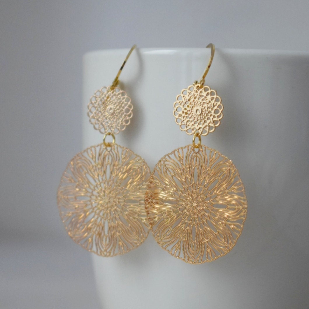 Ornament-Ohrringe für Frauen, Lange vergoldete Mandala-Ohrringe, Edelstahl-Ohrringe, filigrane Boho-Creolen, Schmuckgeschenk für Sie