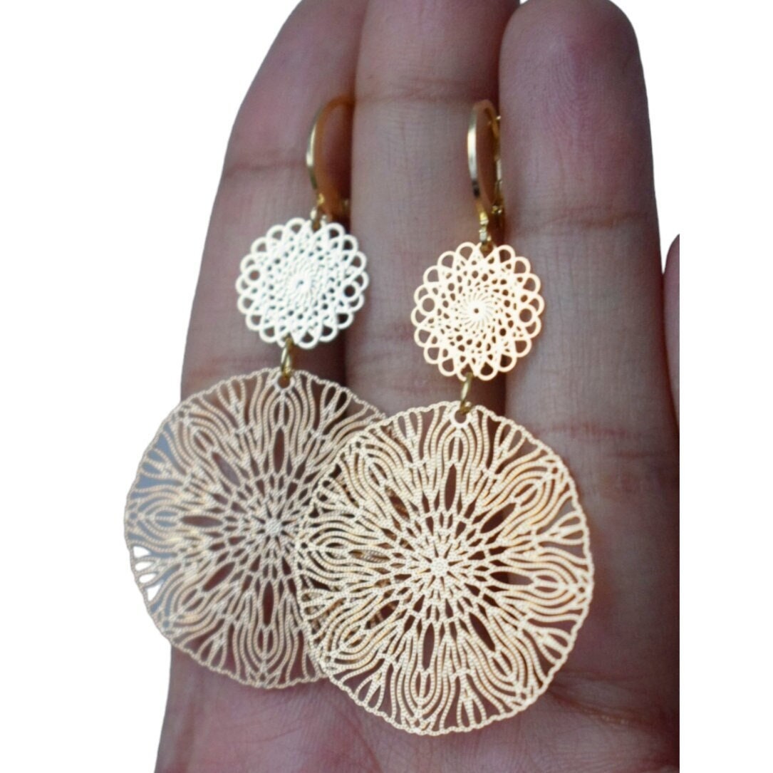 Ornament-Ohrringe für Frauen, Lange vergoldete Mandala-Ohrringe, Edelstahl-Ohrringe, filigrane Boho-Creolen, Schmuckgeschenk für Sie