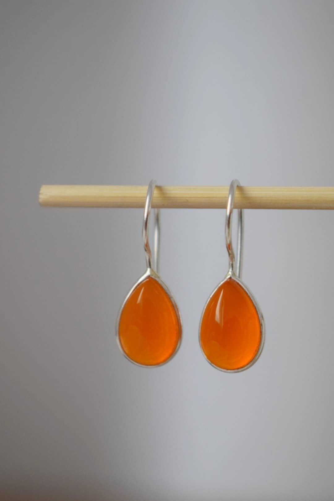 Karneol Sterling Silber Ohrringe, Tropfen orange Edelstein Ohrringe 925 Silber, Naturstein, Einzigartiges Schmuckgeschenk