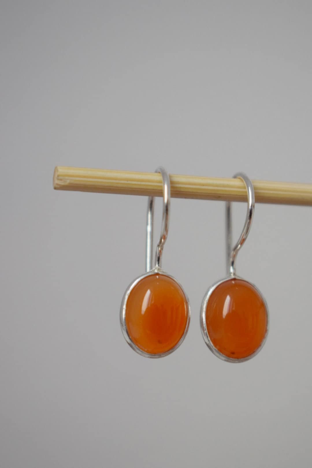 Karneol Sterling Silber Ohrringe, Ovale orange Edelstein Ohrringe 925 Silber, Naturstein, Einzigartiges Schmuckgeschenk