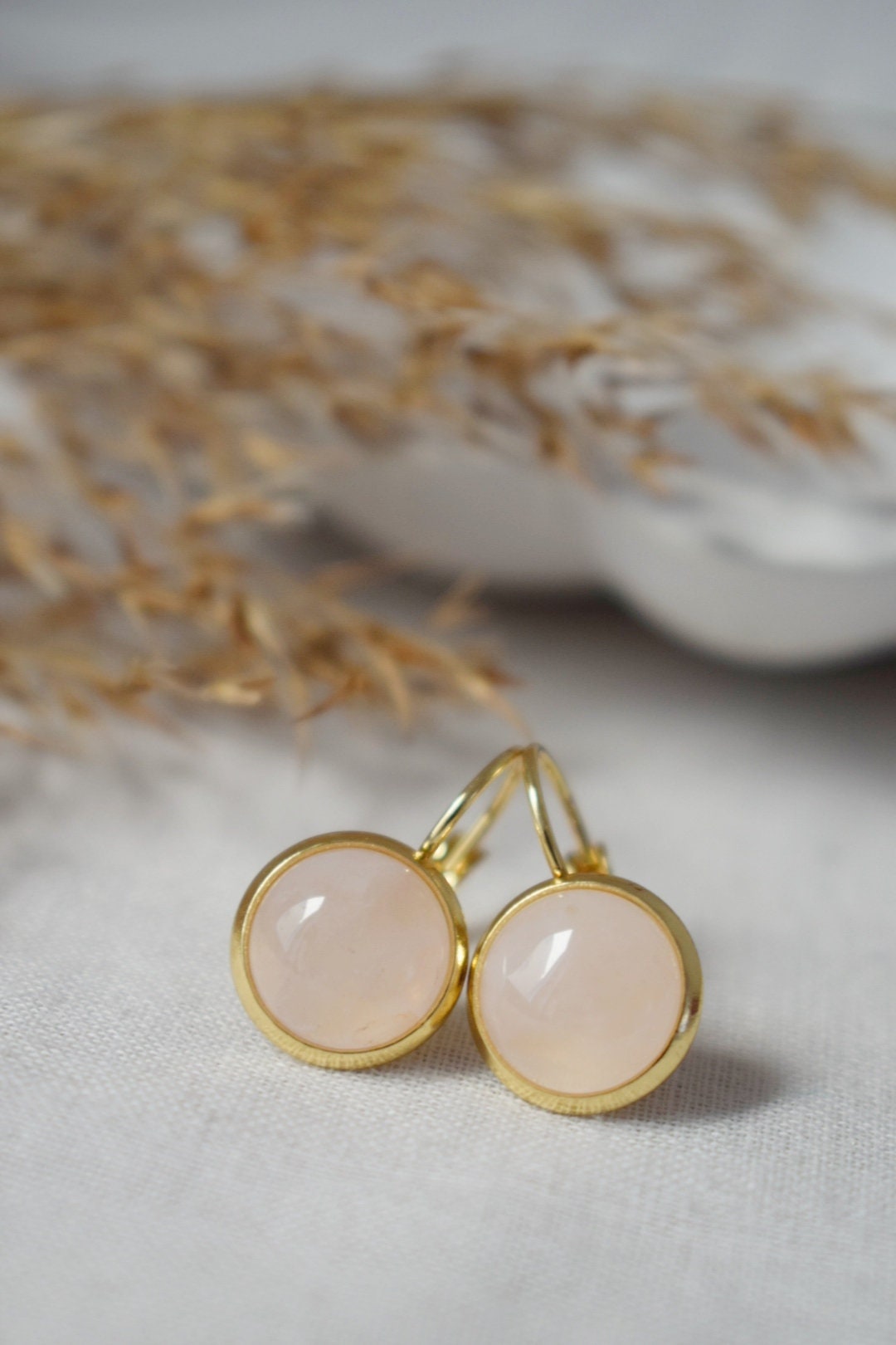 Rosenquarz Ohrringe baumeln, 10mm, Edelstein runde vergoldete Edelstahl Ohrringe mit Hebelverschluss, Schmuck Geschenk für Sie