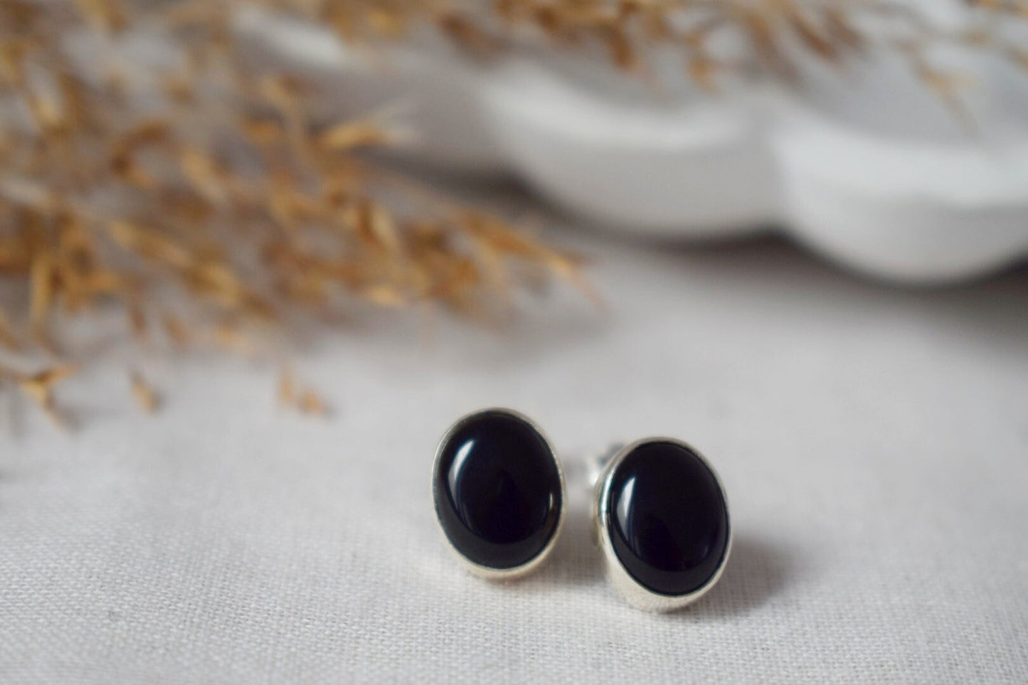 Schwarze Onyx Ohrstecker, Minimalistischer 925 Sterling Silber Schmuck, Kleine ovale Edelstein Push Back Ohrringe, Naturstein, Bestes Geburtstagsgeschenk