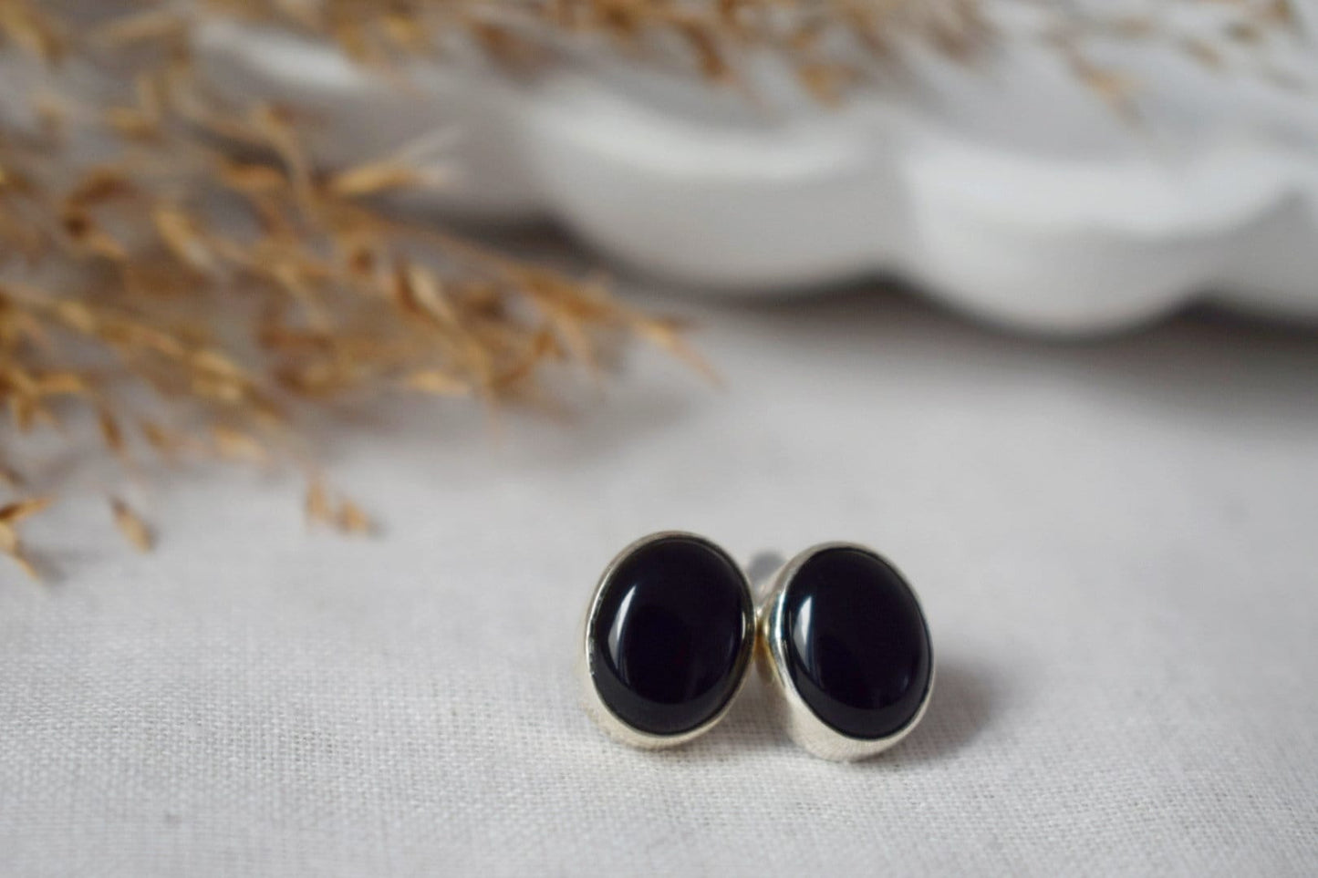 Schwarze Onyx Ohrstecker, Minimalistischer 925 Sterling Silber Schmuck, Kleine ovale Edelstein Push Back Ohrringe, Naturstein, Bestes Geburtstagsgeschenk