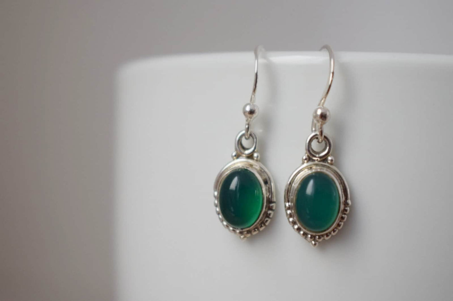 Grüne Onyx Ohrringe 925 Sterling Silber, Edelstein Ohrringe, Naturstein Ornament Ohrringe, Einzigartiger Silberschmuck, Bestes Muttertagsgeschenk