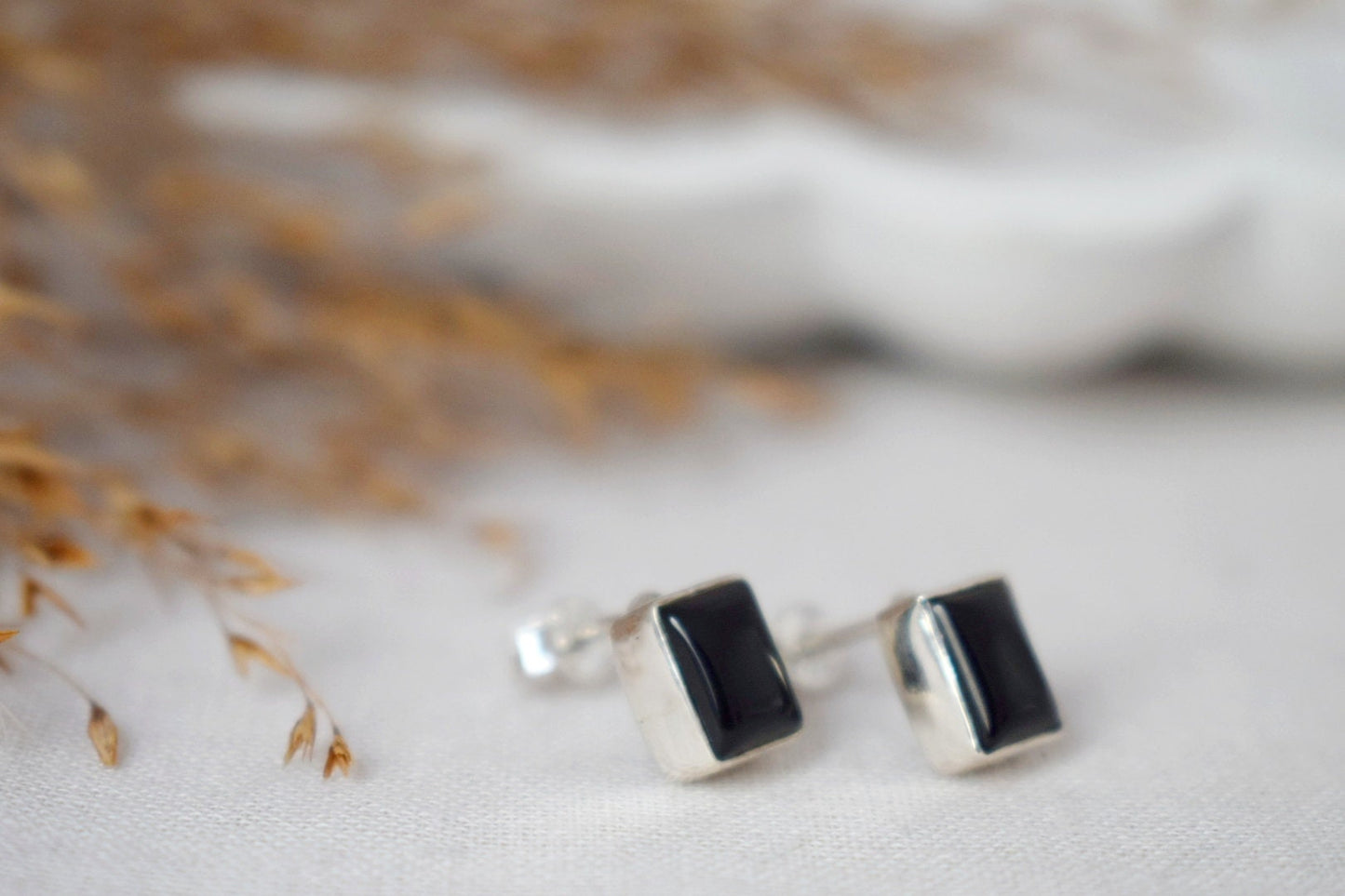 Kleine schwarze Achat Ohrstecker aus Sterling Silber, Rechteckige Edelstein Ohrringe, Geburtsstein 925 Silber Schmuck, Bestes Weihnachtsgeschenk