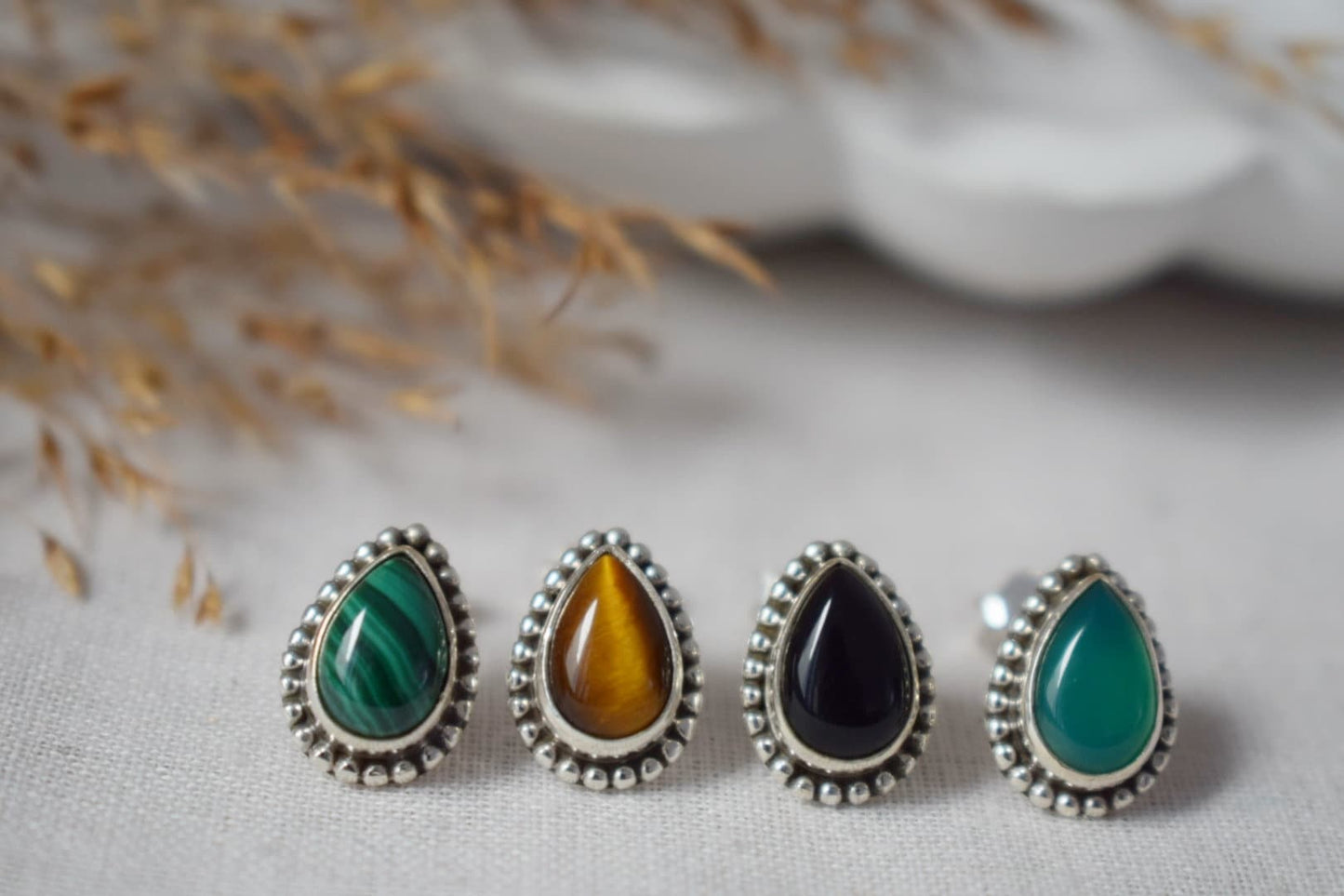 Tropfenförmige Tigerauge Ohrstecker, 925 Sterling Silber, kleiner brauner Edelstein Schmuck, Natürlicher Heilchakra Stein, handgefertigtes Schmuckgeschenk