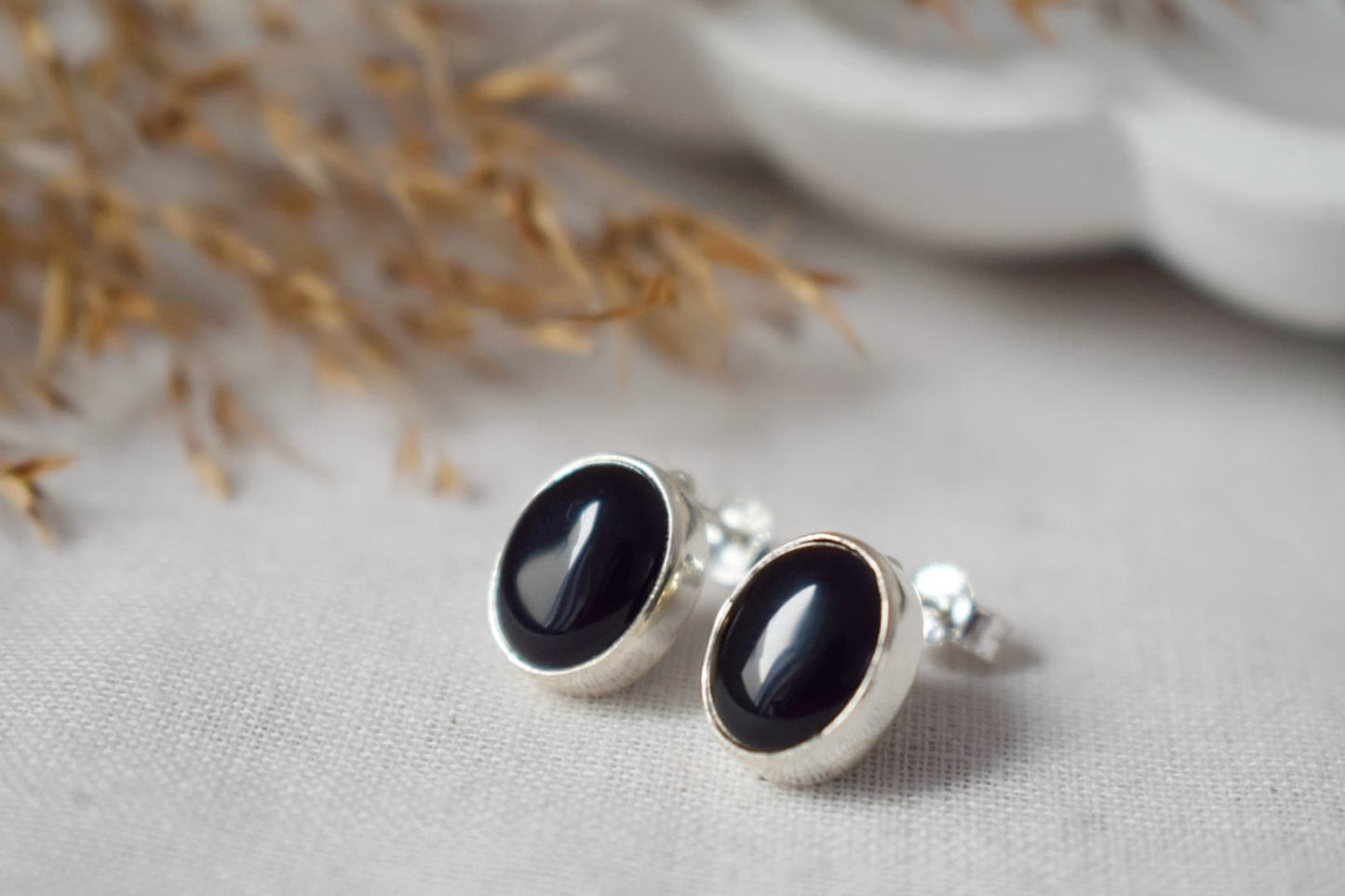 Schwarze Onyx Ohrstecker, Minimalistischer 925 Sterling Silber Schmuck, Kleine ovale Edelstein Push Back Ohrringe, Naturstein, Bestes Geburtstagsgeschenk