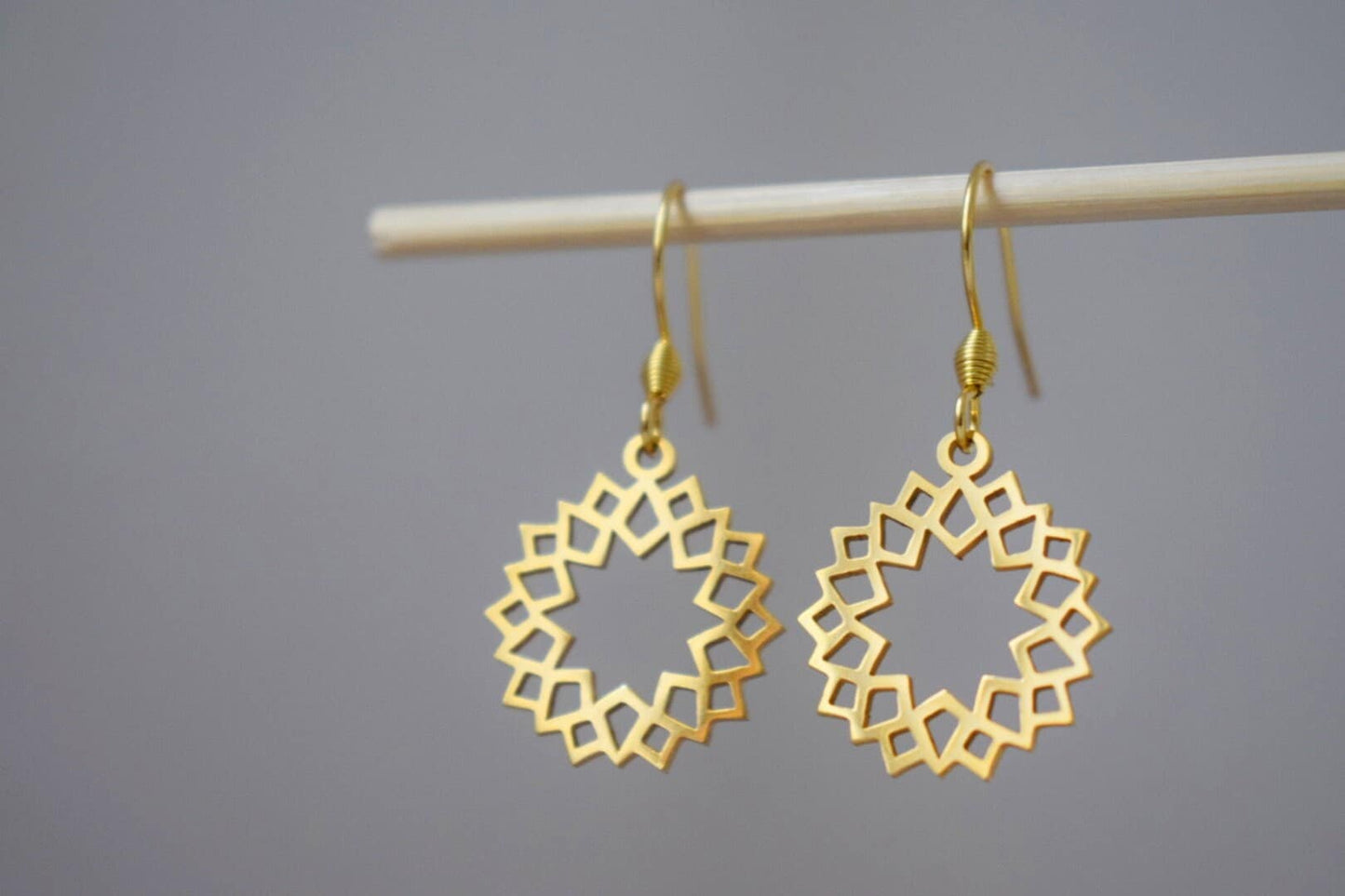 Ornament-Ohrringe für Frauen, Mandala-Ohrringe, Edelstahl-Ohrringe, Boho-Filigran-Ohrringe, Mandala-Schmuck, Geschenk für Sie