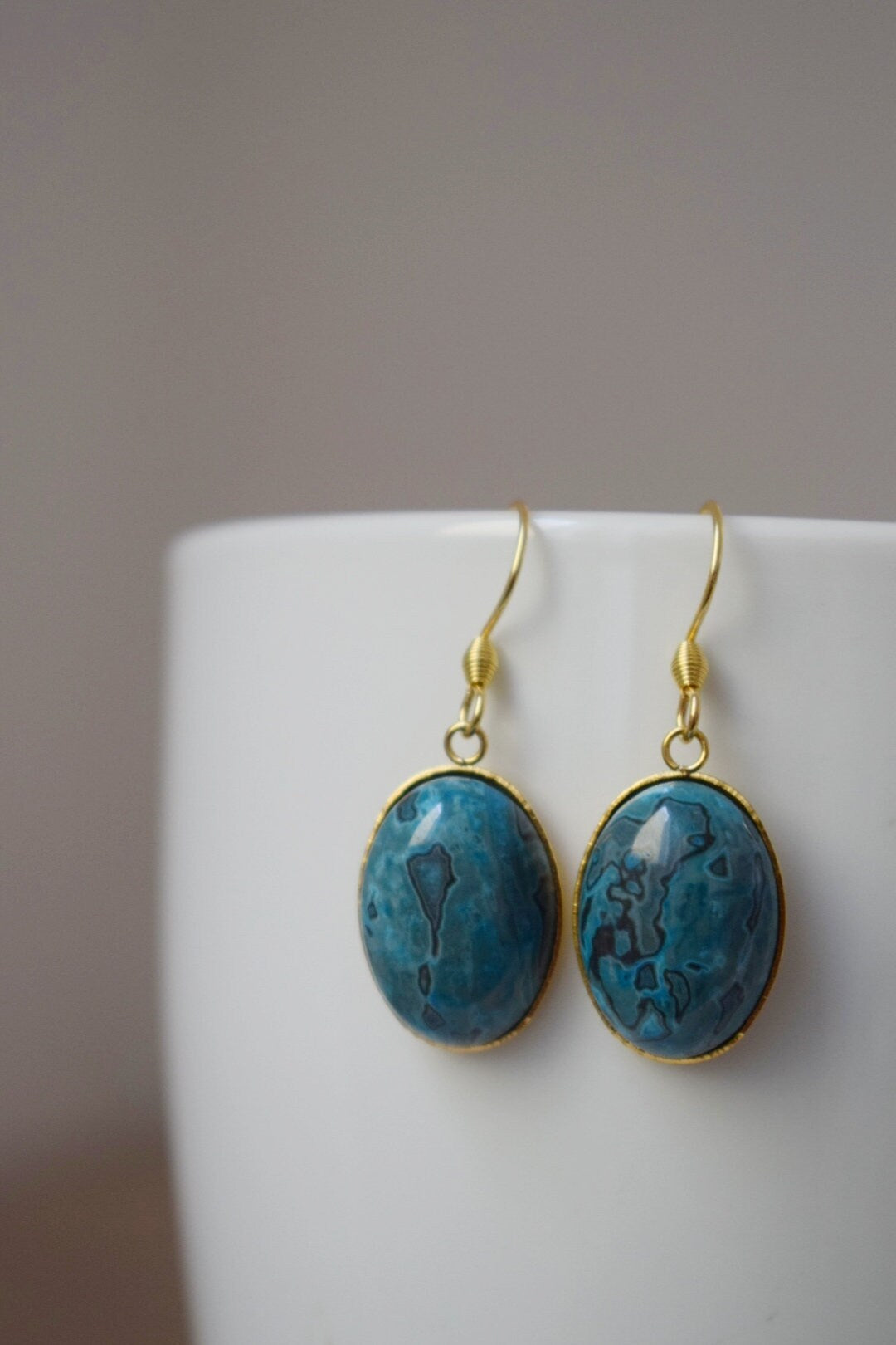 Jaspis Ohrringe Gold, Edelstein Ovale Ohrringe, Blaue Ohrringe, Jaspis Schmuck, Stein Ohrringe, Boho Ohrringe, Boho Schmuck