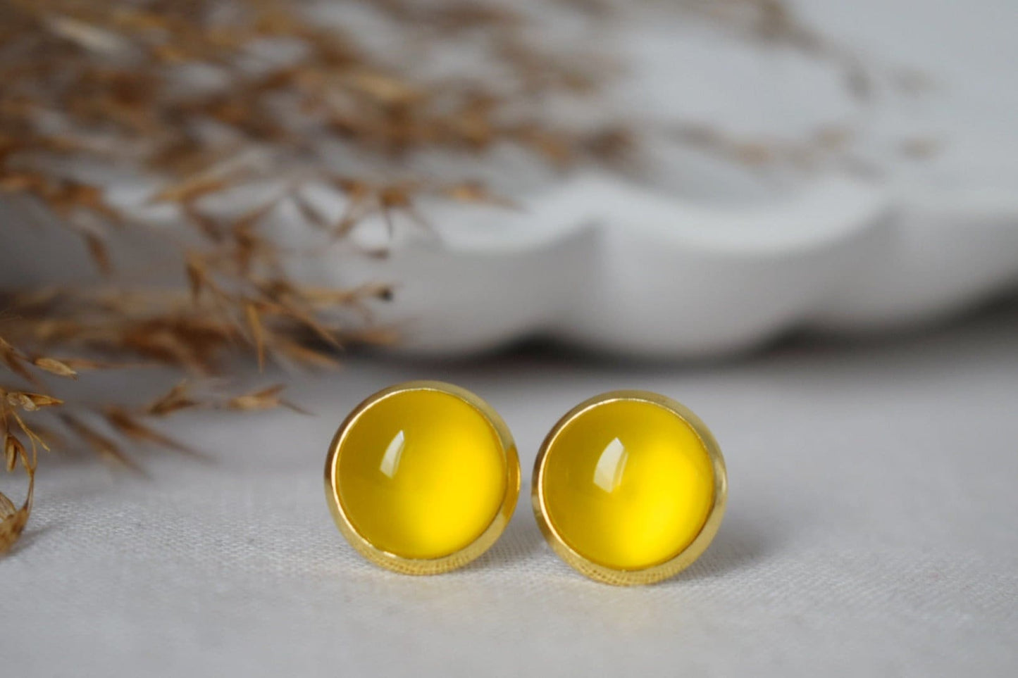 Gelbe Achat Ohrstecker, 18 Karat vergoldeter Edelstahl, 10 mm kleine runde Edelsteinohrringe, Unisex-Schmuckgeschenk, Bestes Weihnachtsgeschenk