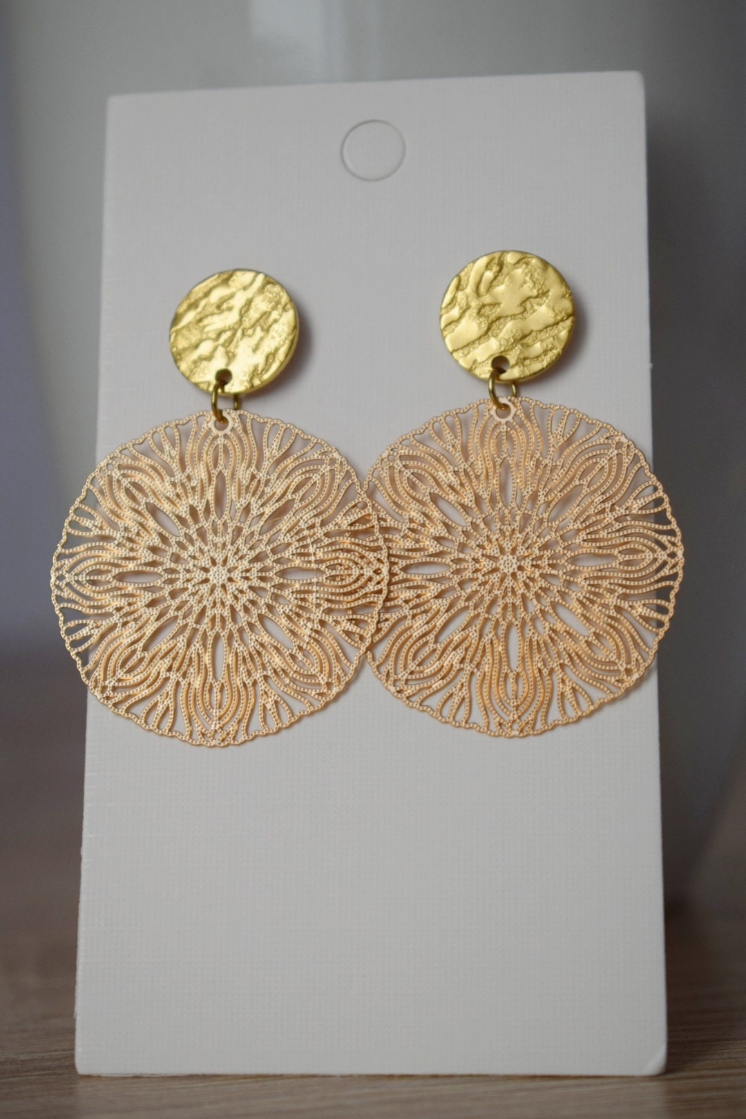 Ornament-Ohrringe für Frauen, Mandala-Ohrstecker, Runde filigrane Ohrstecker, Boho-Chic-Ohrringe, Leichter Schmuck, Hängende Ohrstecker, Geschenk für Sie