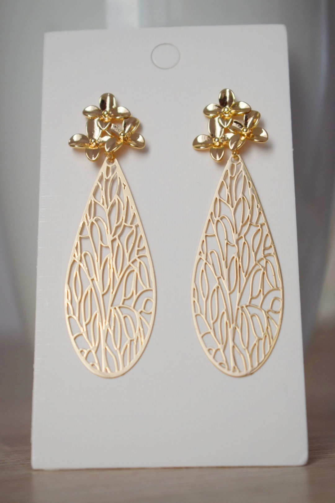 Ornament-Ohrringe für Frauen, Tropfenförmige Blumen-Ohrstecker, Boho-Chic-Ohrringe, filigrane Tropfenohrringe, Einzigartiger Mandala-Schmuck, Weihnachtsgeschenk