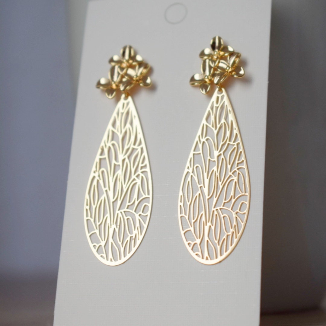 Ornament-Ohrringe für Frauen, Tropfenförmige Blumen-Ohrstecker, Boho-Chic-Ohrringe, filigrane Tropfenohrringe, Einzigartiger Mandala-Schmuck, Weihnachtsgeschenk