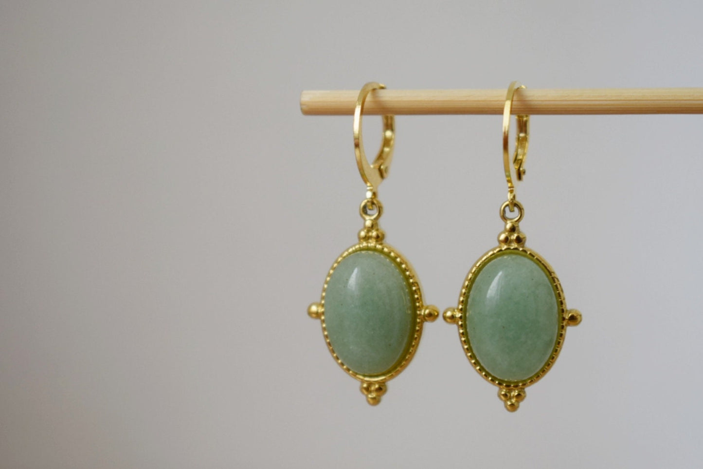 Aventurin-Ohrringe, ovale Ohrhänger, grüner Edelstein, 24 Karat vergoldete Edelstahl-Ohrringe, einzigartiger Aventurin-Schmuck