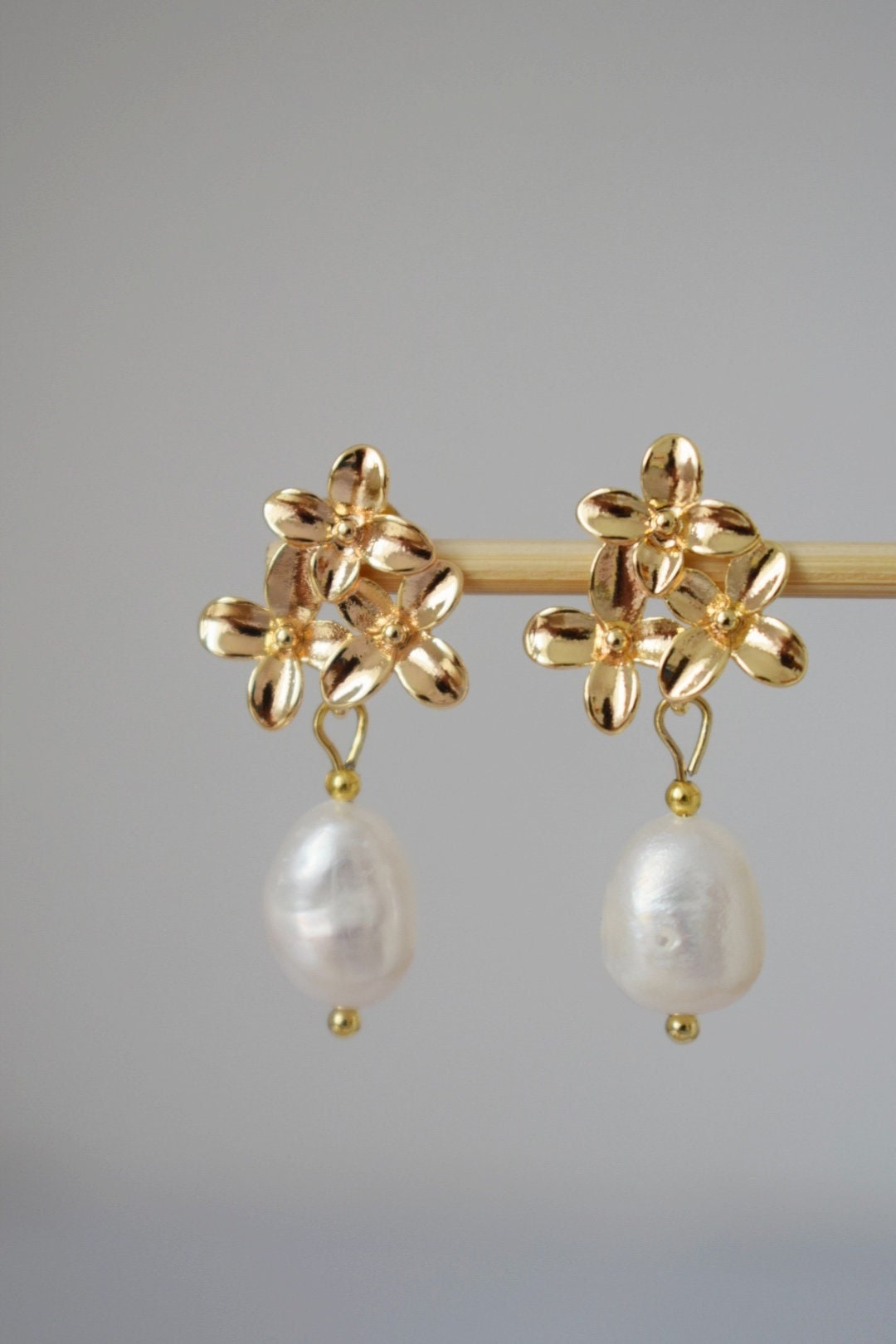 Elegante Süßwasserperlen Ohrringe, 18K vergoldete Blumen Ohrstecker, Vintage Stil Brautschmuck, Perfektes Brautjungfern Geschenk, Weihnachtsgeschenk Sie