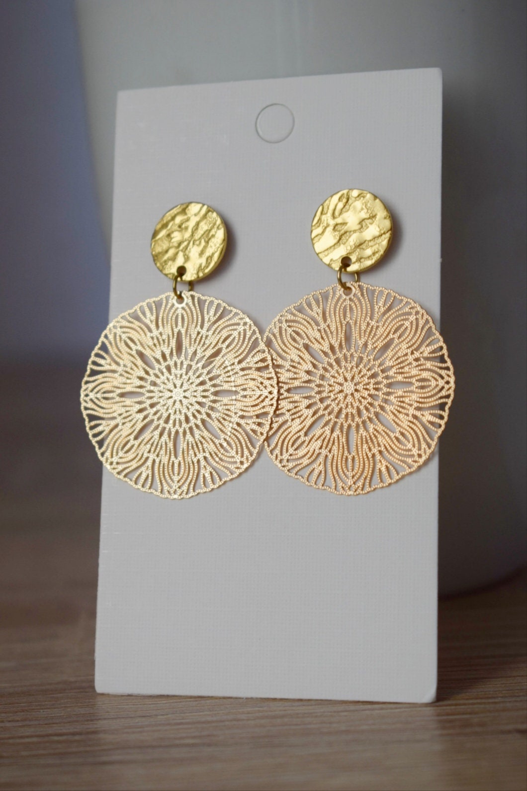 Ornament-Ohrringe für Frauen, Mandala-Ohrstecker, Runde filigrane Ohrstecker, Boho-Chic-Ohrringe, Leichter Schmuck, Hängende Ohrstecker, Geschenk für Sie