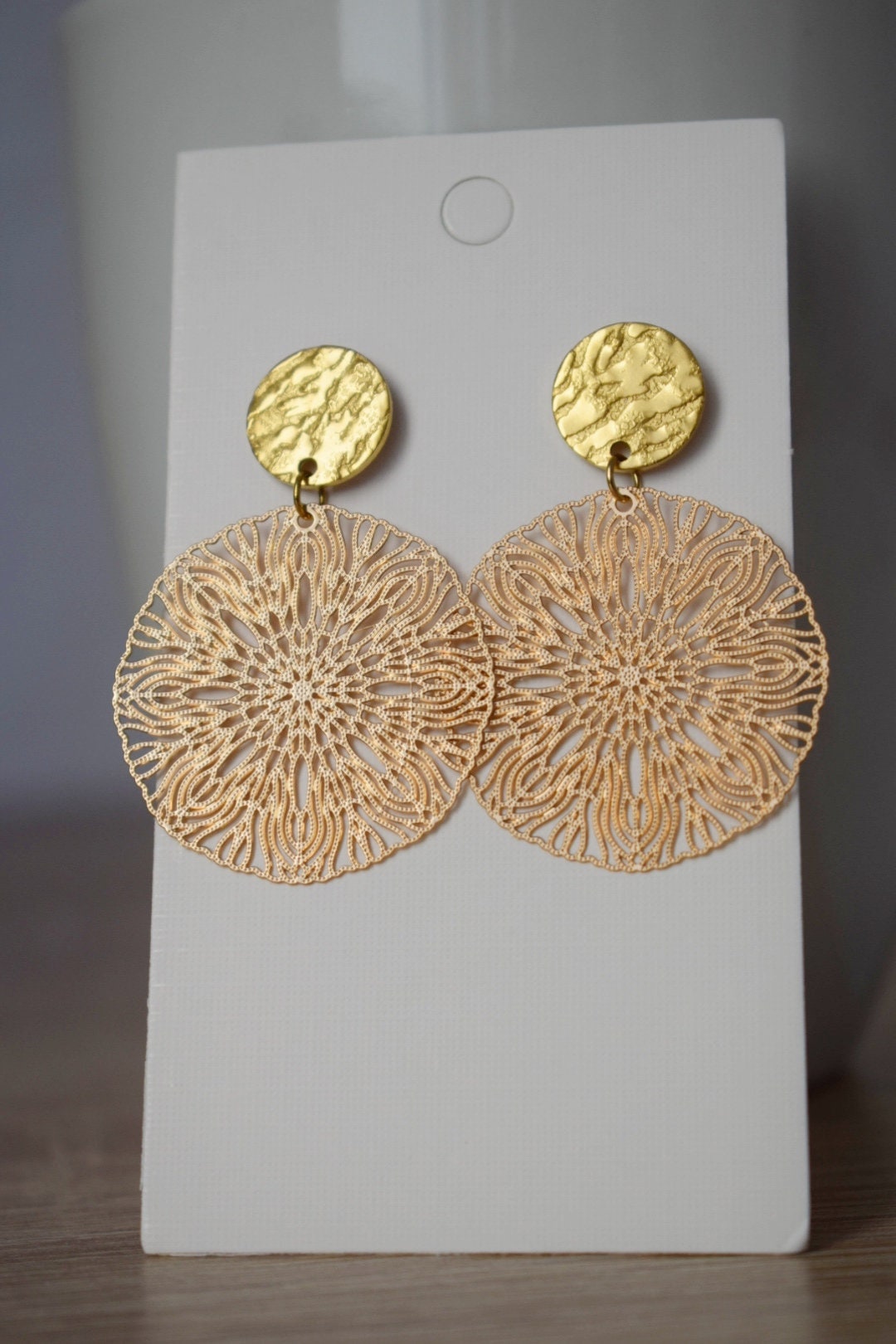 Ornament-Ohrringe für Frauen, Mandala-Ohrstecker, Runde filigrane Ohrstecker, Boho-Chic-Ohrringe, Leichter Schmuck, Hängende Ohrstecker, Geschenk für Sie