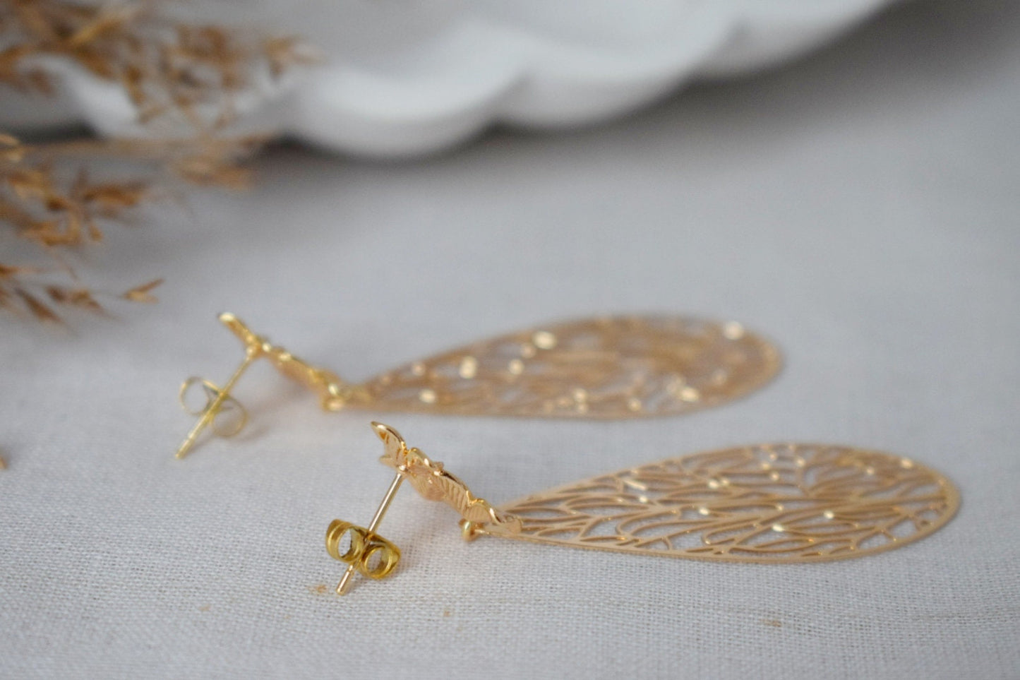 Ornament-Ohrringe für Frauen, Tropfenförmige Blumen-Ohrstecker, Boho-Chic-Ohrringe, filigrane Tropfenohrringe, Einzigartiger Mandala-Schmuck, Weihnachtsgeschenk