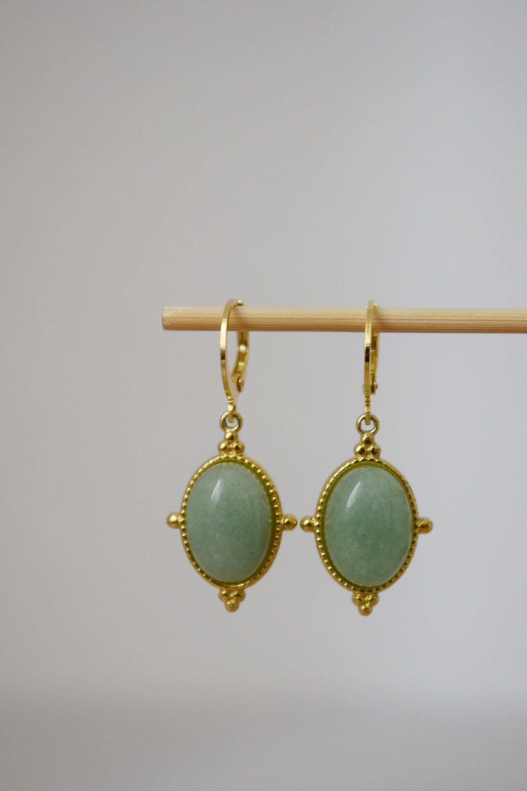 Aventurin-Ohrringe, ovale Ohrhänger, grüner Edelstein, 24 Karat vergoldete Edelstahl-Ohrringe, einzigartiger Aventurin-Schmuck