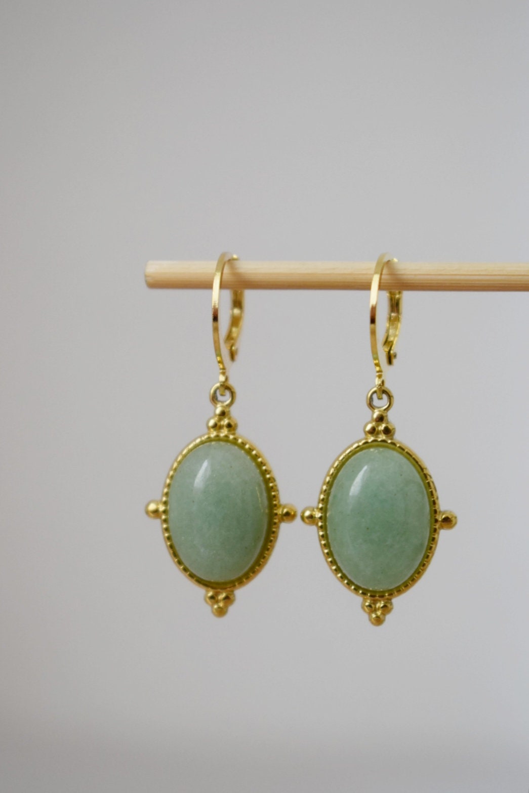 Aventurin-Ohrringe, ovale Ohrhänger, grüner Edelstein, 24 Karat vergoldete Edelstahl-Ohrringe, einzigartiger Aventurin-Schmuck