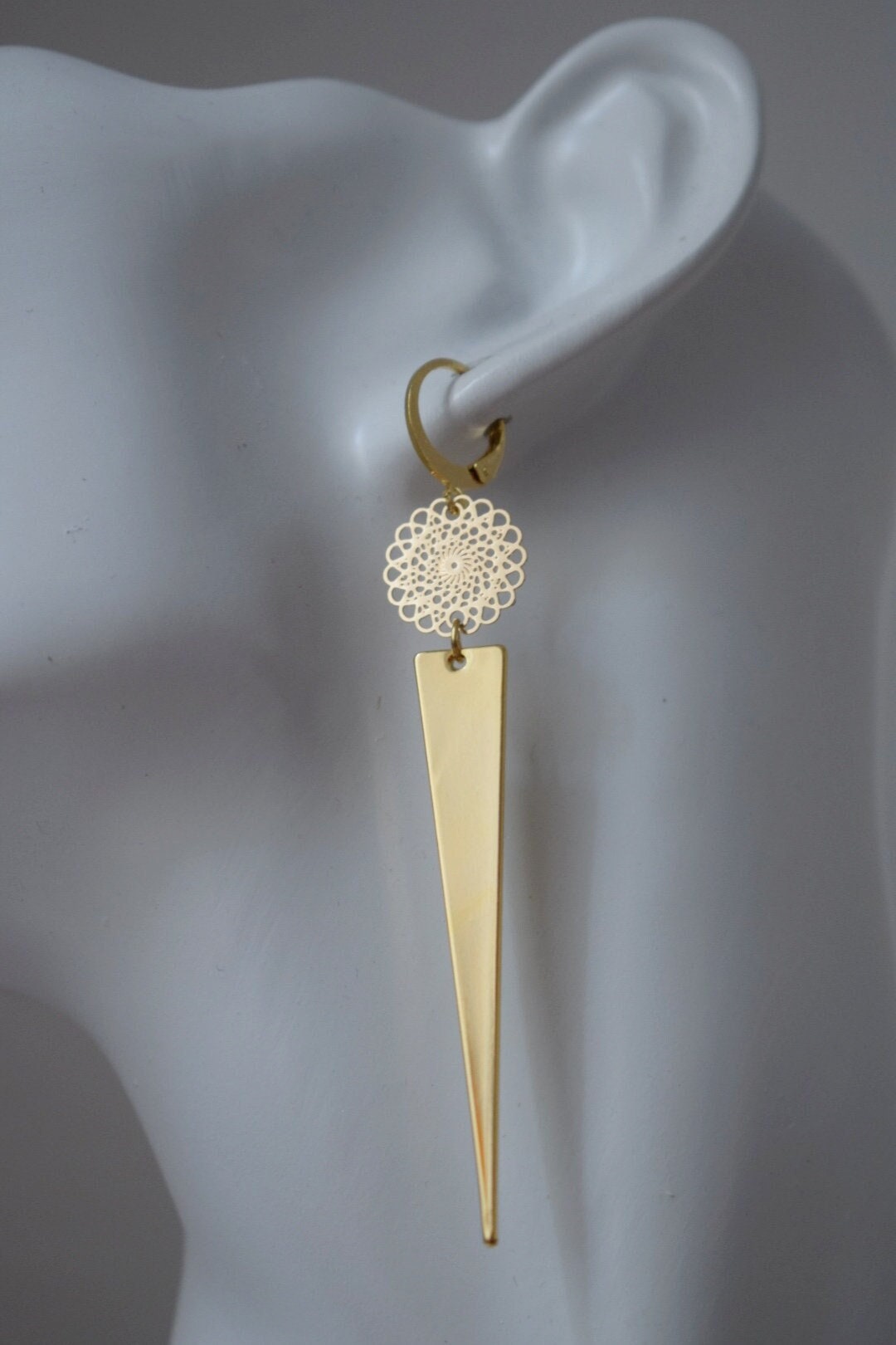 Goldene Mandala-Ohrringe mit Dreiecksanhänger, Huggie-Creolen, lange geometrische Hängeohrringe, Bestes Schmuckgeschenk für Sie