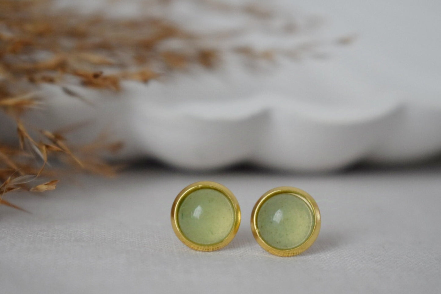 Mini Grüne Aventurin 6mm Ohrstecker, Edelstein Kleine Ohrringe, 18k vergoldeter Edelstahl, Minimalistisch, Geburtsstein Schmuck Geschenk