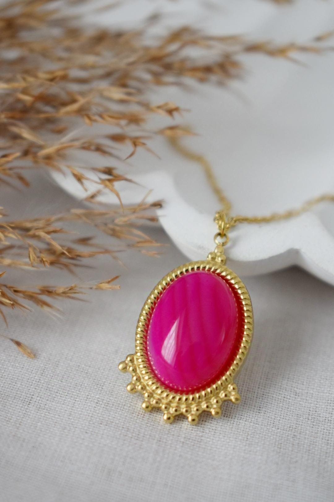 Rosa Achat Halskette Gold, Ovale Edelstein Viktorianische Halskette für Frauen, Einzigartiger Anhänger, Stein Statement Halskette, Achat Schmuck, Geschenk für Sie