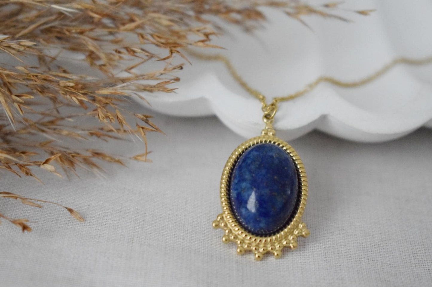 Lapislazuli Halskette Gold, Ovale Edelstein Viktorianische Halskette für Frauen, Einzigartiger Anhänger, Stein Statement Halskette, Bestes Schmuck Geschenk für Sie