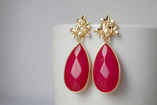 Tropfenförmige rosa Jade Ohrstecker, Blumen Ohrhänger, Lange Edelstein Ohrringe, Facettierter Stein, Boho Chic Schmuck, Muttertagsgeschenk