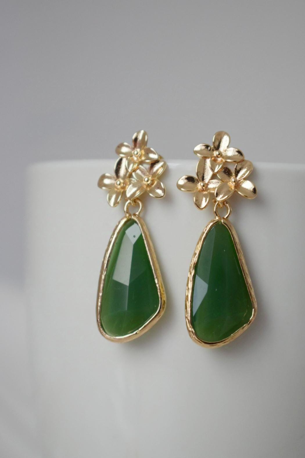 Glasohrringe, Boho Lange Tropfenohrringe, Blumenohrringe, Facettierte grüne Ohrringe, Einzigartiger Schmuck, Muttertagsgeschenk