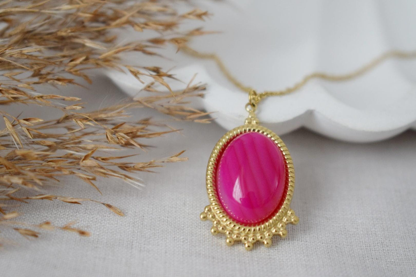 Rosa Achat Halskette Gold, Ovale Edelstein Viktorianische Halskette für Frauen, Einzigartiger Anhänger, Stein Statement Halskette, Achat Schmuck, Geschenk für Sie