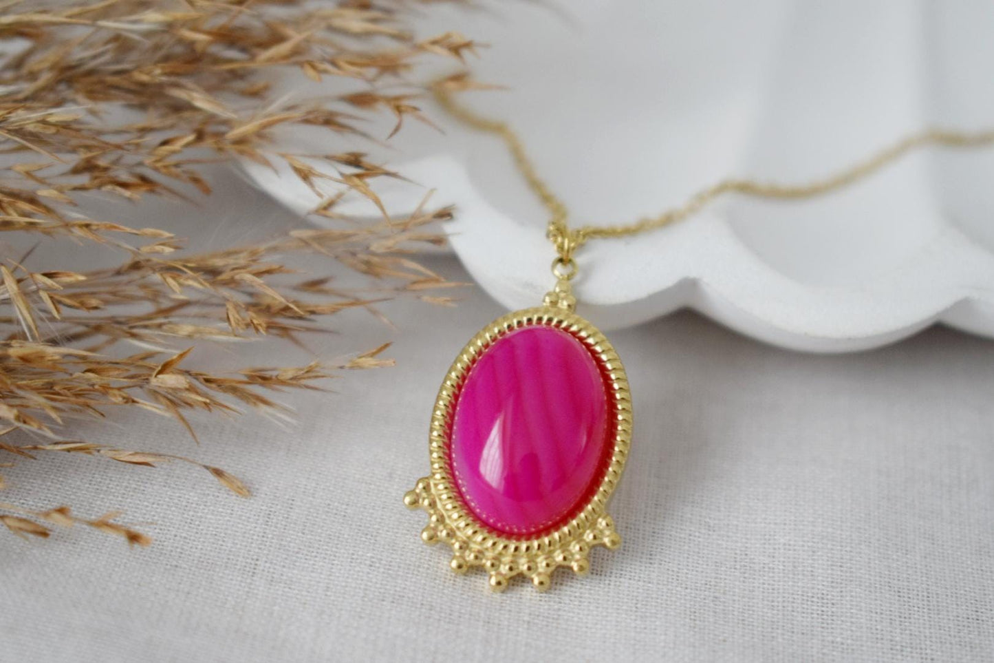 Rosa Achat Halskette Gold, Ovale Edelstein Viktorianische Halskette für Frauen, Einzigartiger Anhänger, Stein Statement Halskette, Achat Schmuck, Geschenk für Sie