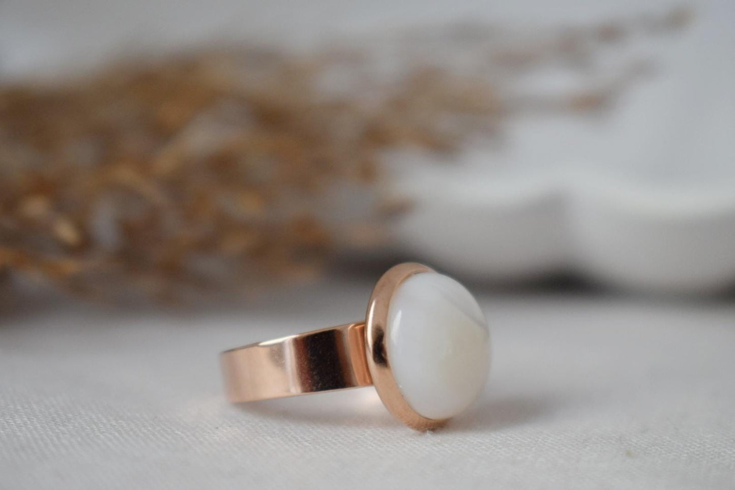 Perlmutt Roségold Ring für Frauen, Muschel Verstellbarer Ring, Alltäglicher weißer runder Ring, Schmuckgeschenk für Sie