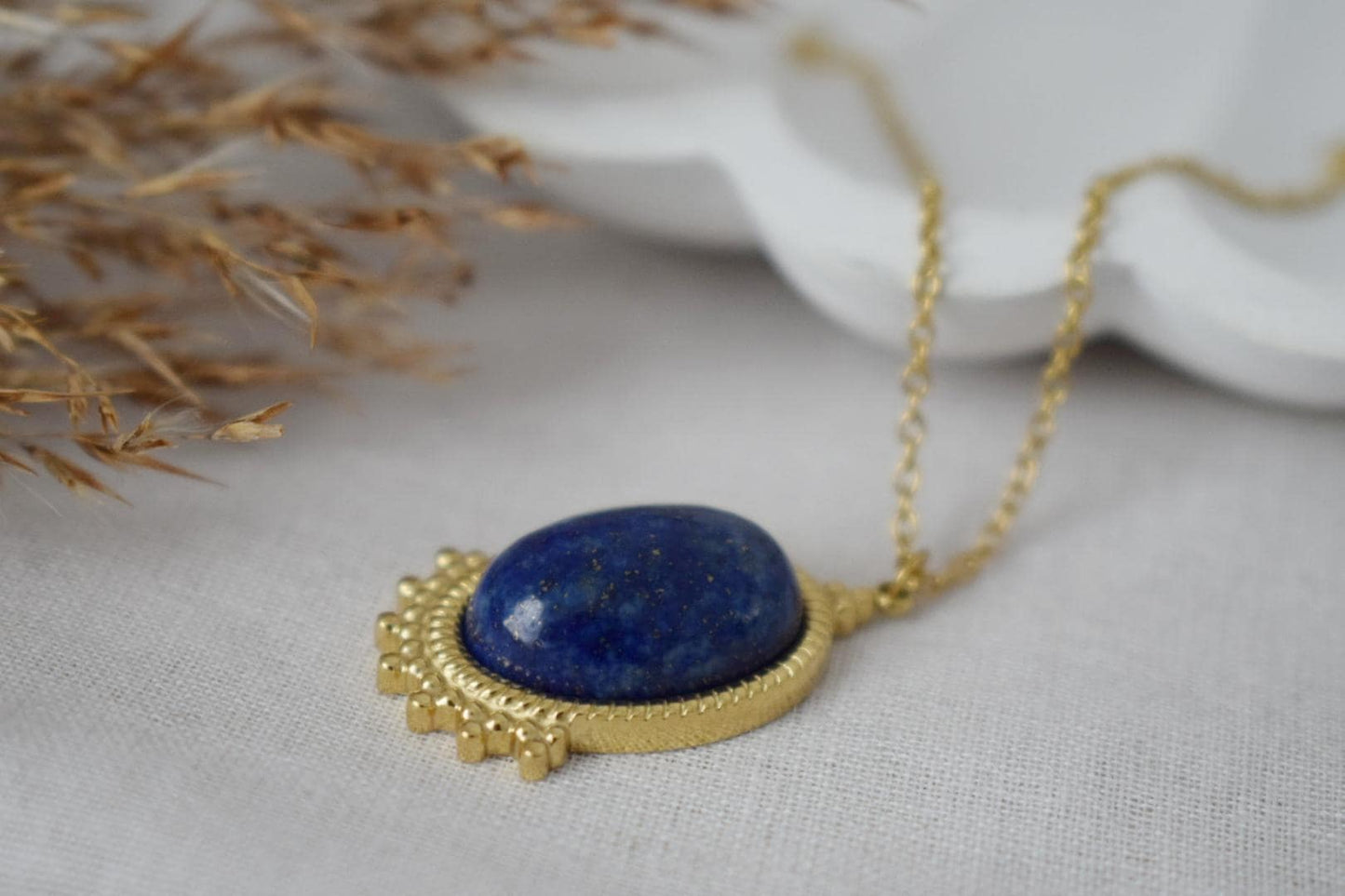 Lapislazuli Halskette Gold, Ovale Edelstein Viktorianische Halskette für Frauen, Einzigartiger Anhänger, Stein Statement Halskette, Bestes Schmuck Geschenk für Sie