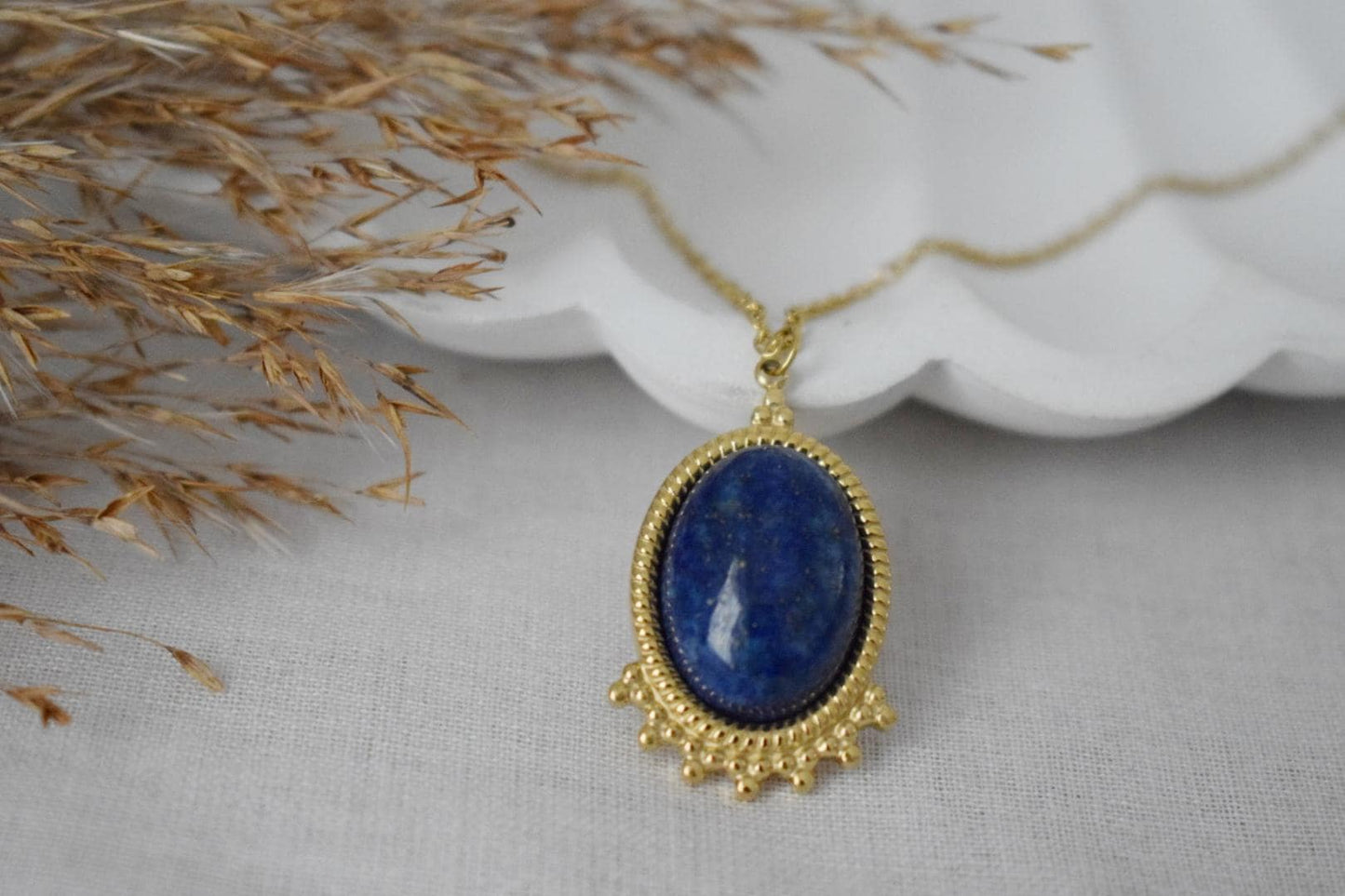 Lapislazuli Halskette Gold, Ovale Edelstein Viktorianische Halskette für Frauen, Einzigartiger Anhänger, Stein Statement Halskette, Bestes Schmuck Geschenk für Sie