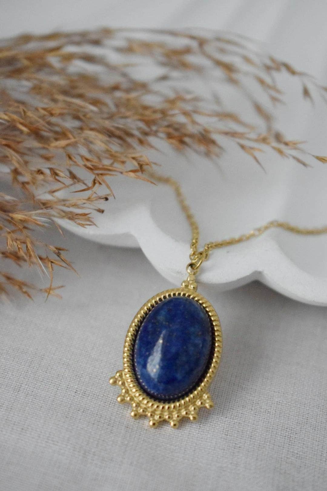 Lapislazuli Halskette Gold, Ovale Edelstein Viktorianische Halskette für Frauen, Einzigartiger Anhänger, Stein Statement Halskette, Bestes Schmuck Geschenk für Sie