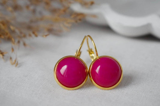 Rosa Jade Ohrringe, Edelstein Runde Ohrringe, Magenta Ohrringe, 12mm Lever Back Ohrringe, Edelstahl, Jade Gold Schmuck, Geschenk für Sie