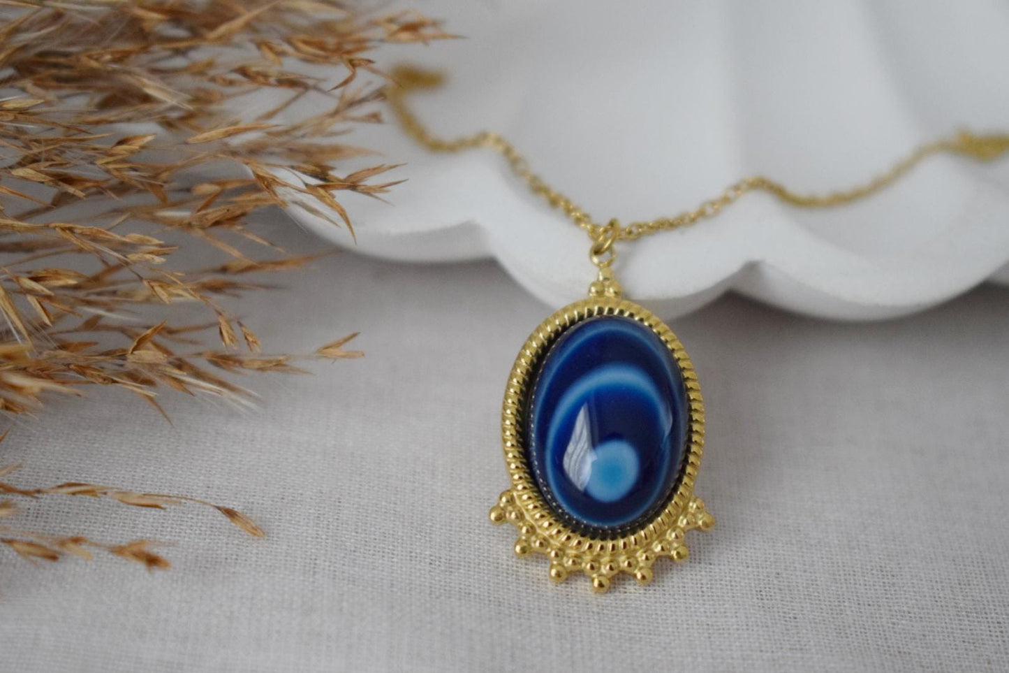 Blaue Achat Halskette Gold, Ovale Edelstein Viktorianische Halskette für Frauen, Einzigartiger Anhänger, Stein Statement Halskette, Achat Schmuck, Geschenk für Sie