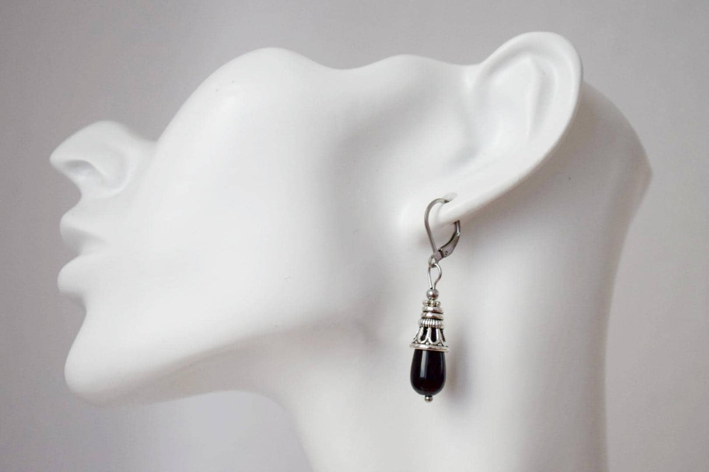 Schwarze Onyx Tropfen Ohrringe, Schwarze Edelstein Silber Tropfen Ohrringe, Vintage Stein Ohrringe für Frauen, Handgefertigter Schmuck Geschenk für Sie