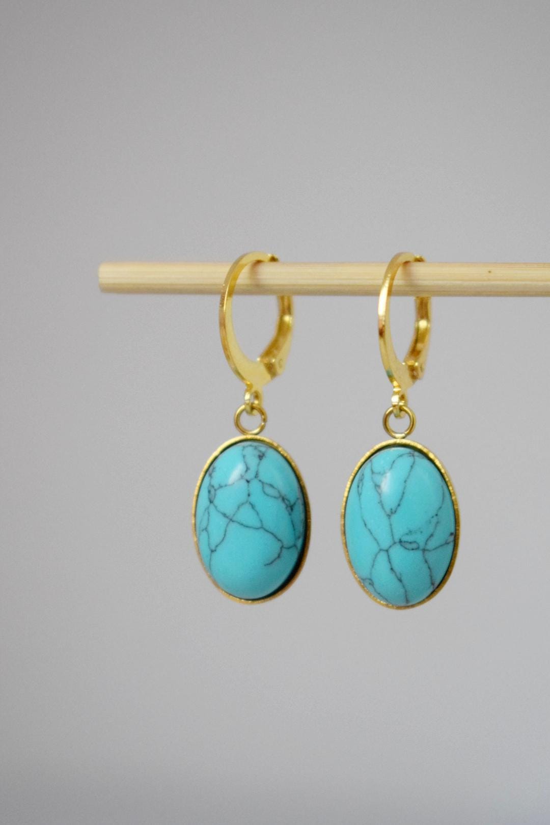 Türkise Huggie Ohrringe, Ovale blaue Edelstein Ohrringe, Boho Ohrringe, leichte Ohrringe, Einzigartiger minimalistischer Schmuck, Bestes Geschenk für Sie