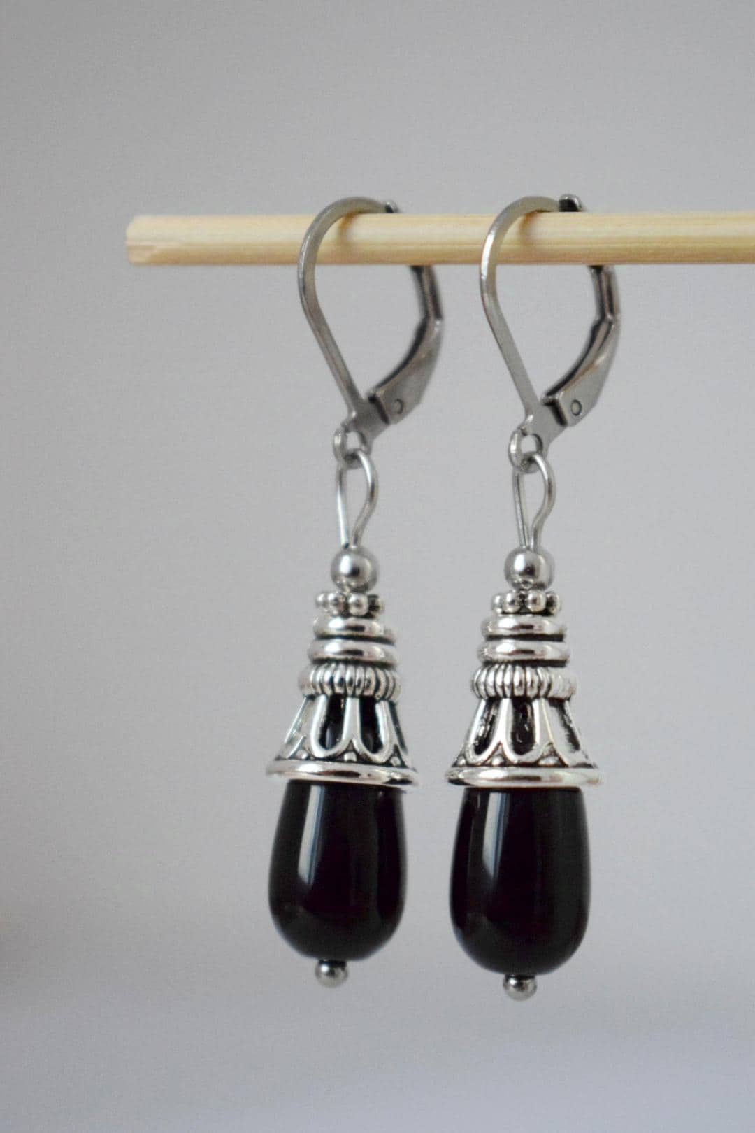 Schwarze Onyx Tropfen Ohrringe, Schwarze Edelstein Silber Tropfen Ohrringe, Vintage Stein Ohrringe für Frauen, Handgefertigter Schmuck Geschenk für Sie