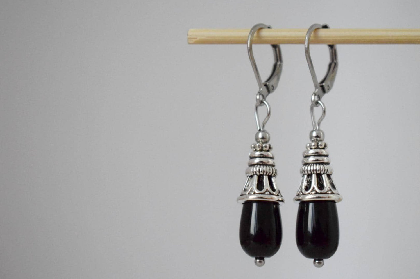 Schwarze Onyx Tropfen Ohrringe, Schwarze Edelstein Silber Tropfen Ohrringe, Vintage Stein Ohrringe für Frauen, Handgefertigter Schmuck Geschenk für Sie