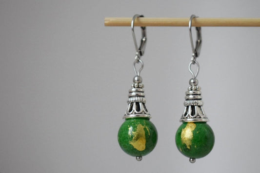 Grüne Jade Ohrringe, Boho Edelstein Ohrringe, Vintage Ohrhänger und Tropfen Ohrringe, Einzigartiger Boho Schmuck, Geschenk für Frauen
