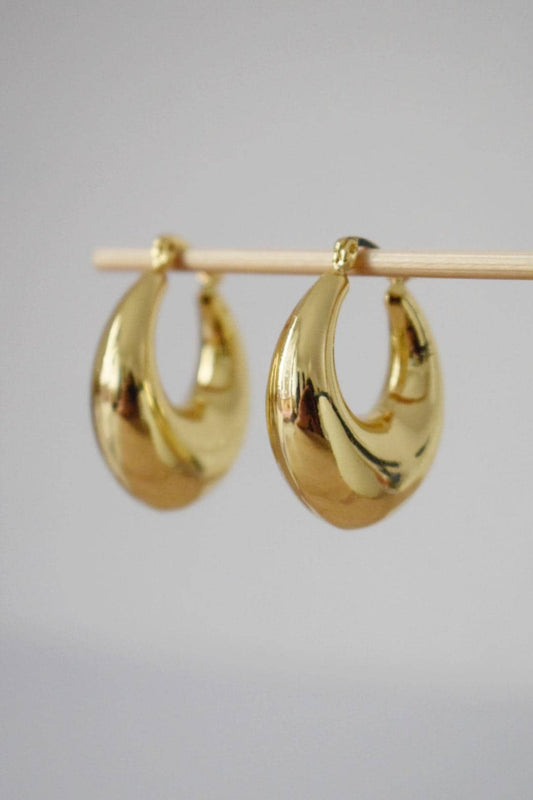Klobige Creolen, Tropfen große breite Creolen, 18k vergoldete Creolen, Statement Creolen, Moderne Ohrringe, Geschenk für Sie