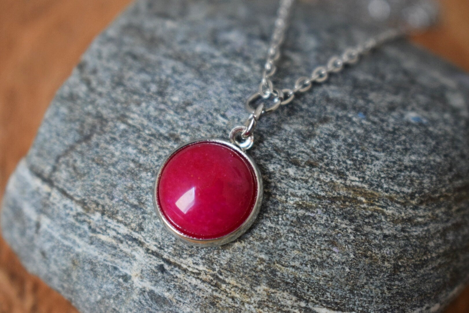 Pink Jade Necklace: Stainless Steel Round Gemstone Pendant, Lightweight Jewelry