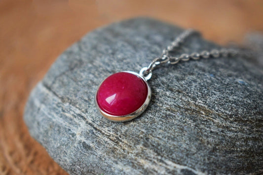 Pink Jade Necklace: Stainless Steel Round Gemstone Pendant, Lightweight Jewelry