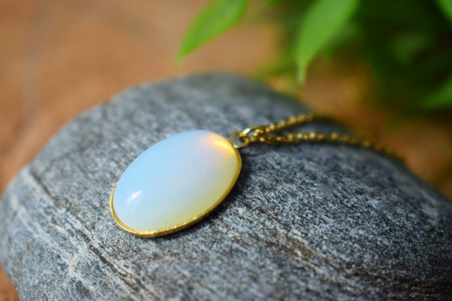 Regenbogen Opalit Halskette gold, Mondstein Edelstein ovaler Anhänger für Frauen, Brautjungfern Halskette, handgefertigter Schmuck, Muttertagsgeschenk