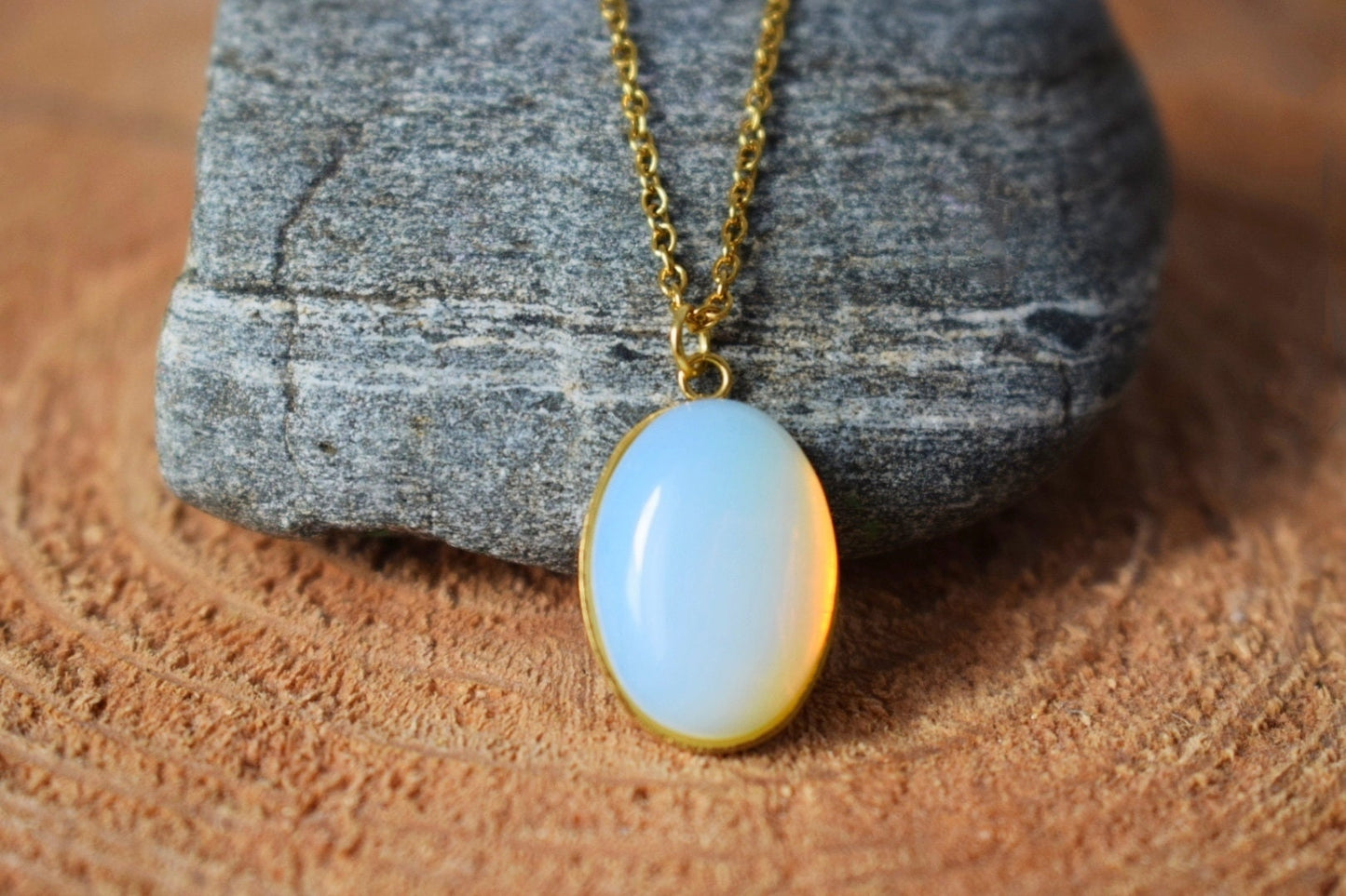 Regenbogen Opalit Halskette gold, Mondstein Edelstein ovaler Anhänger für Frauen, Brautjungfern Halskette, handgefertigter Schmuck, Muttertagsgeschenk
